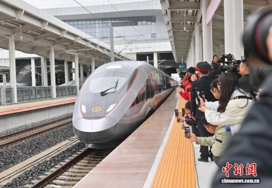 9��28����G8166����܇���L(zh��ng)��ɽվʼ�l(f��)�����K�c(di��n)վ���(y��ng)��վ������ �z