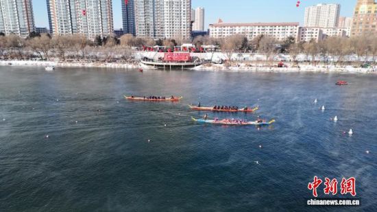 ���۱�ِ�M(j��n)�Ю�(d��ng)����ʯ���� �z