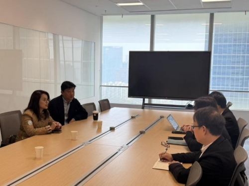 考察團(tuán)在泰康保險公司座談交流 考察團(tuán)在泰康保險公司座談交流