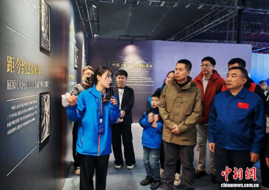 3��22�գ��L�������Ļ����_Ļ���ǽ�(ǰ����һ)��������(ǰ���Ҷ�)�c����һͬ���^���w�S�n񷡱���պ������}չ������� �z